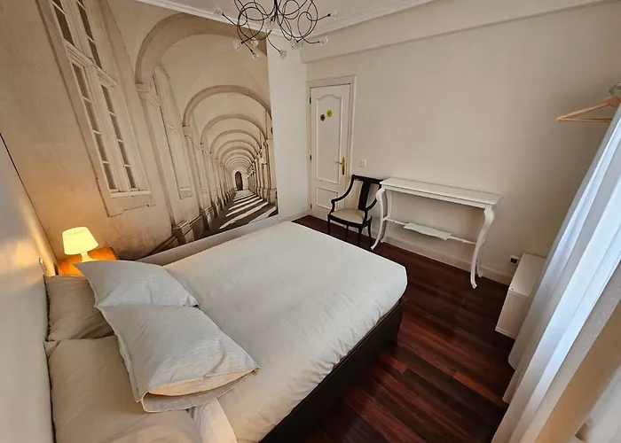 Апартаменты Bright In Parque Etxebarria With Parking *