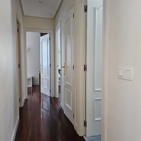 Апартаменты Bright In Parque Etxebarria With Parking *